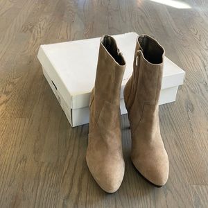 Banana Republic Size10 high heeled short boots